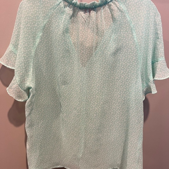Women’s Vince Camuto Aqua and White Short Sleeve Sheer Button Front Size Medium - Picture 5 of 11